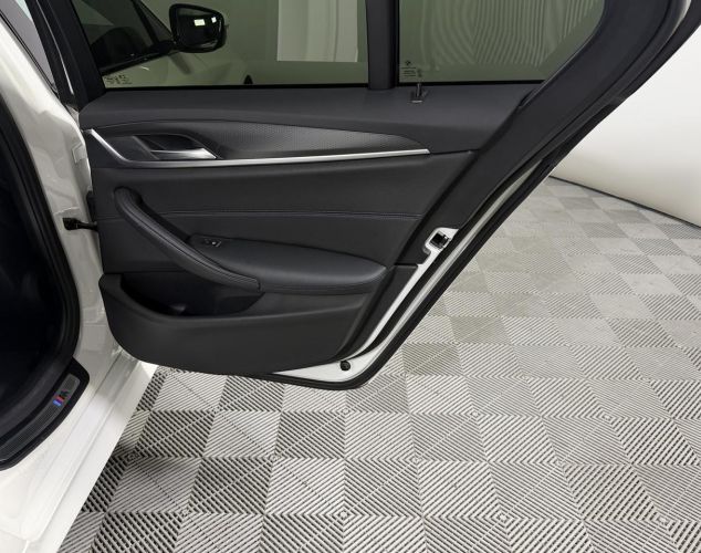 BMW 5 серия  