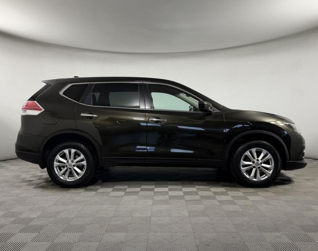 Nissan X-Trail  LE High