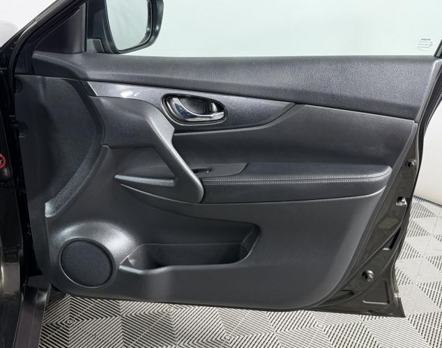 Nissan X-Trail  LE High