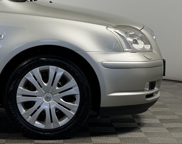 Toyota Avensis  Базовая