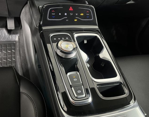 JAC JS6  Flagship