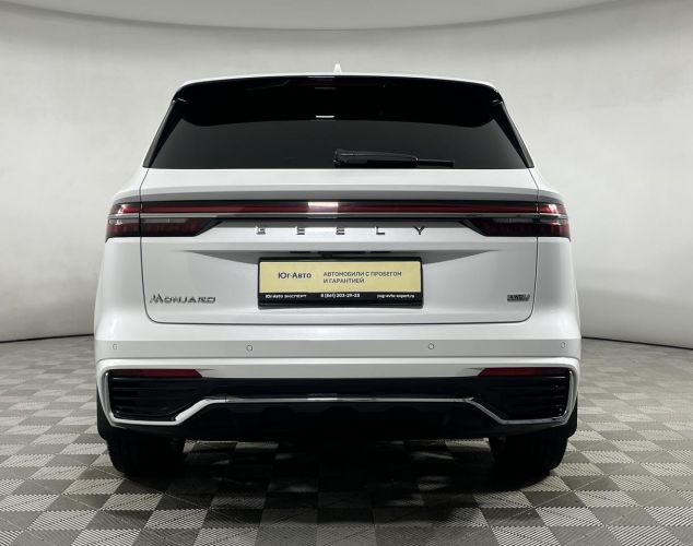 Geely Monjaro  Flagship 8AT