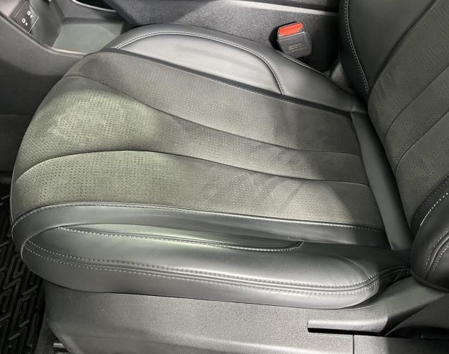 Geely Monjaro  Flagship 8AT