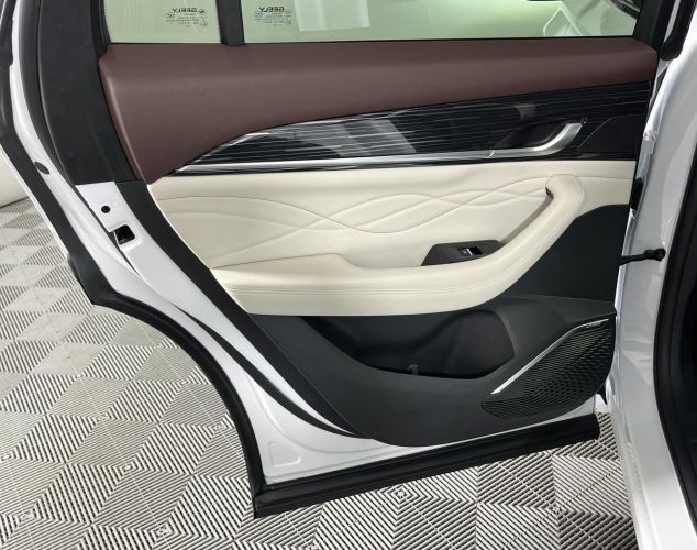 Geely Monjaro  