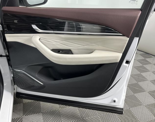 Geely Monjaro  