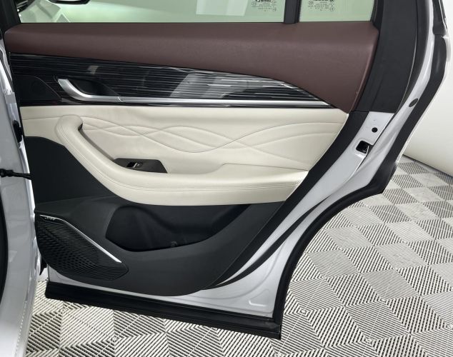 Geely Monjaro  