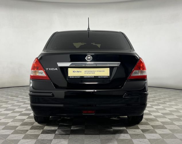 Nissan Tiida  