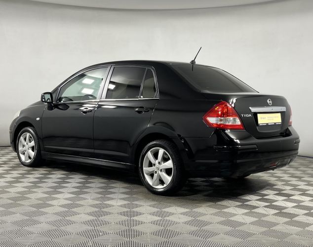 Nissan Tiida  