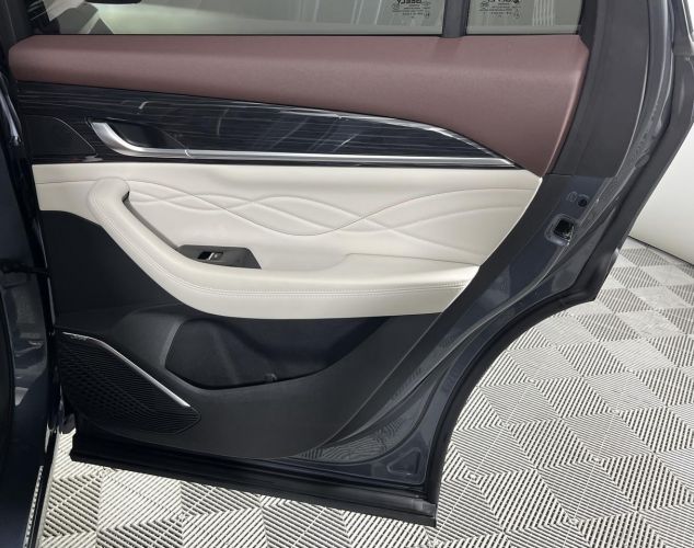 Geely Monjaro  