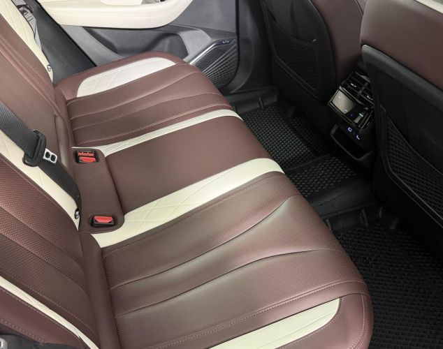 Geely Monjaro  