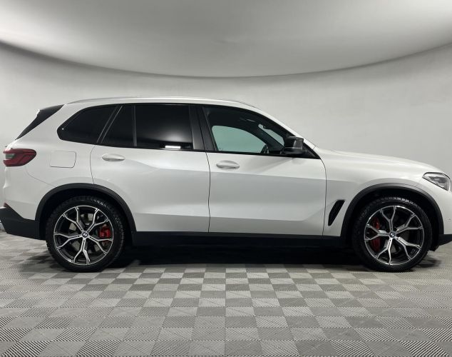 BMW X5  M50i