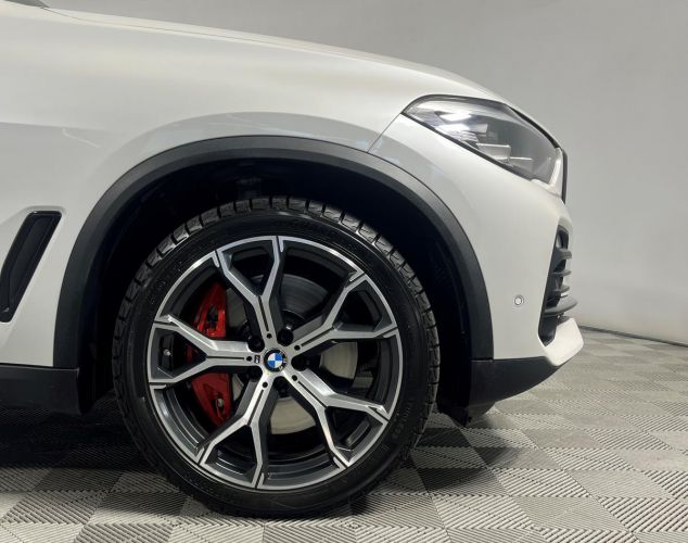 BMW X5  M50i